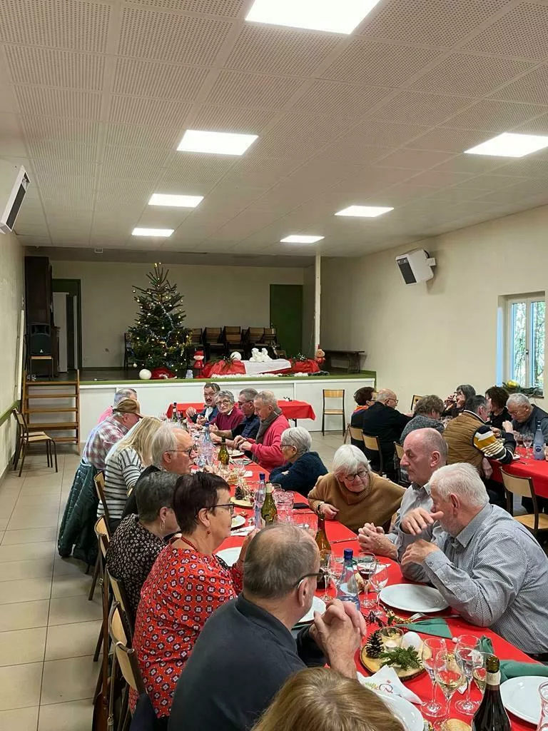 Repas traditionnel des anciens